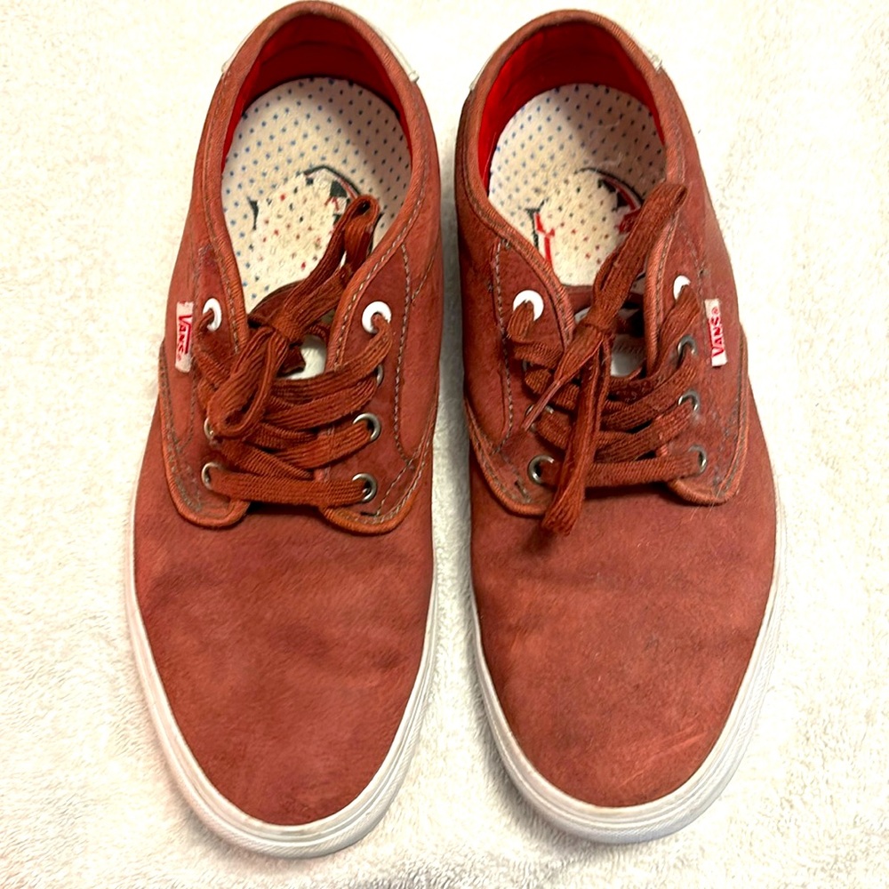 Vans size 10 brown chukka lace ups